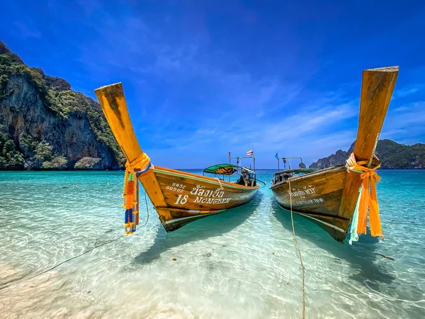 Hosszú Farkú Csónak Monkey Beach Koh Phi Phi Don Szigeten — Stock Fotó