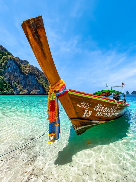 Langschwanzboot Monkey Beach Auf Der Insel Koh Phi Phi Don — Stockfoto