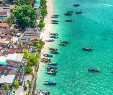 Koh Phi Phi 'deki Ton Sai Sahili, Krabi Tayland, Güney Doğu Asya