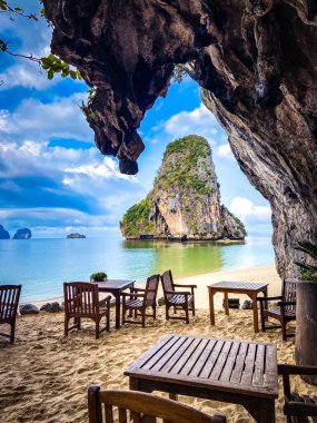 Tayland, Krabi 'deki Railay plajında bir restoran. Yüksek kalite fotoğraf