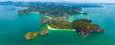 Tayland, Krabi 'deki Railay ve Phra nang Mağara Sahili' nin havadan görüntüsü.