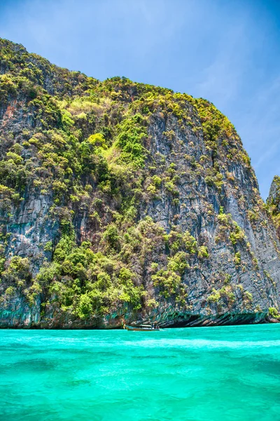 ラグーンは タイのクラビ レ島にあるボートで行くことができます 高品質の写真 — ストック写真