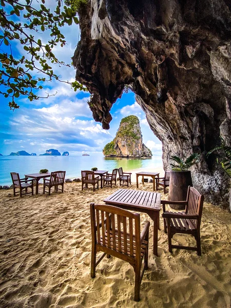 Tayland Krabi Deki Railay Plajında Bir Restoran Yüksek Kalite Fotoğraf — Stok fotoğraf