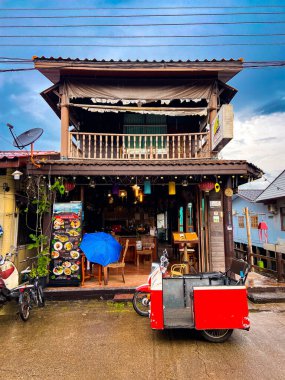 Koh Lanta eski kasaba sokak manzarası, Krabi, Tayland. Yüksek kalite fotoğraf