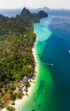 Trang, Tayland, Güney Asya 'daki Koh Kradan adasının havadan görüntüsü