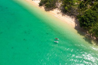 Trang, Tayland, Güney Asya 'daki Koh Kradan adasının havadan görüntüsü