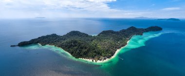 Trang, Tayland, Güney Asya 'daki Koh Kradan adasının havadan görüntüsü