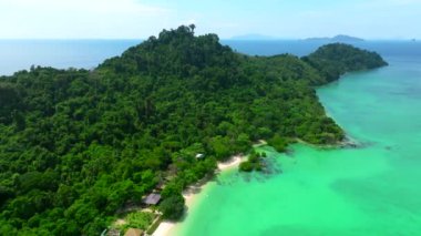 Trang, Tayland, Güney Asya 'daki Koh Kradan adasının havadan görüntüsü