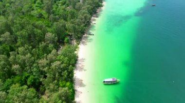 Trang, Tayland, Güney Asya 'daki Koh Kradan adasının havadan görüntüsü