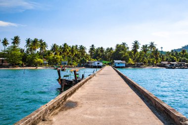 Koh Mook ya da koh Muk adasında uzun kuyruklu sahil manzaralı, Trang, Tayland, Güney Asya