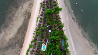 Koh Mook ya da Koh Muk adasının Trang, Tayland, Güney Doğu Asya 'daki havadan görünüşü