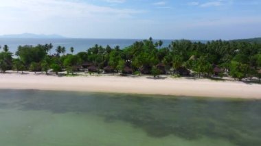 Koh Mook ya da Koh Muk adasının Trang, Tayland, Güney Doğu Asya 'daki havadan görünüşü