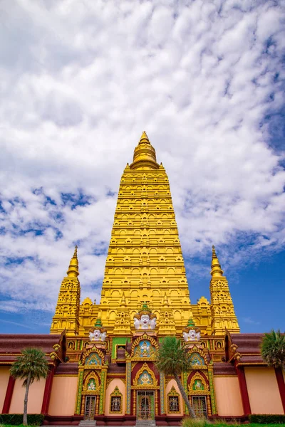 Wat Mahathat Wichiramongkol 泰国Krabi 东南亚 — 图库照片