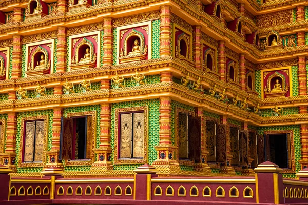 Wat Mahathat Wichirascar Kol Krabi Thailandia Sud Est Asiatico — Foto Stock