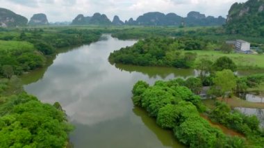 Tayland, Krabi 'deki Nong Thale Gölü' nün havadan görünüşü, Güney Doğu Asya