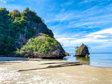 Yong Ling Sahili 'ndeki kumsal manzarası, Hat Yong Ling ve Hat San, Trang, Tayland, Güney Asya