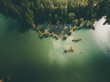 Liwong Gölü 'nün Songkhla, Tayland, Güney Doğu Asya' daki havadan görüntüsü.