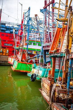 Tayland 'da balıkçı tekneleri olan Songkhla Limanı. Yüksek kalite fotoğraf