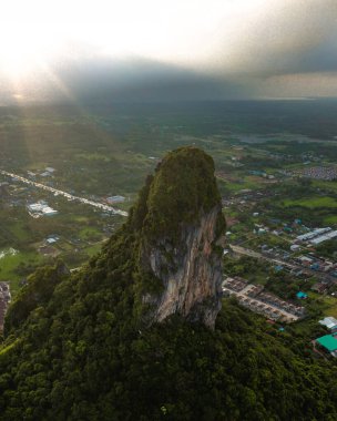 Khao Ok Thalu Khuha Sawan dağı Phattalung, Tayland, Güney Doğu Asya