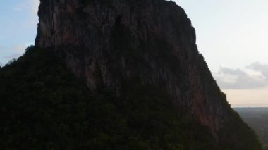 Khao Ok Thalu Khuha Sawan dağı Phattalung, Tayland, Güney Doğu Asya