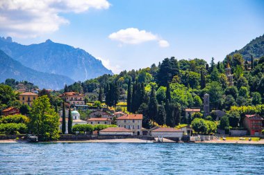 Lombardy, İtalya 'daki Como Gölü' ndeki Tremezzo köyünün manzarası. Yüksek kalite fotoğraf