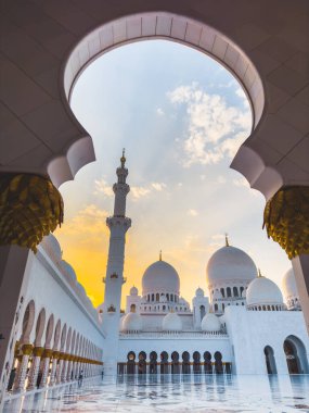 The Sheikh Zayed Grand Mosque during sunset, in Abu Dhabi, United Arab Emirates. High quality photo