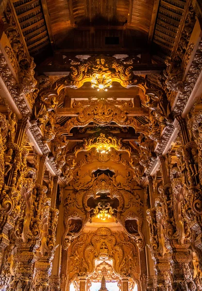 Houten Beeldhouwwerken Het Heiligdom Van Waarheid Tempel Pattaya Thailand Hoge — Stockfoto