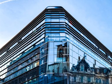 Lyon, Fransa 'daki Grand Hotel Dieu avlusu ve bahçesi. Yüksek kalite fotoğraf