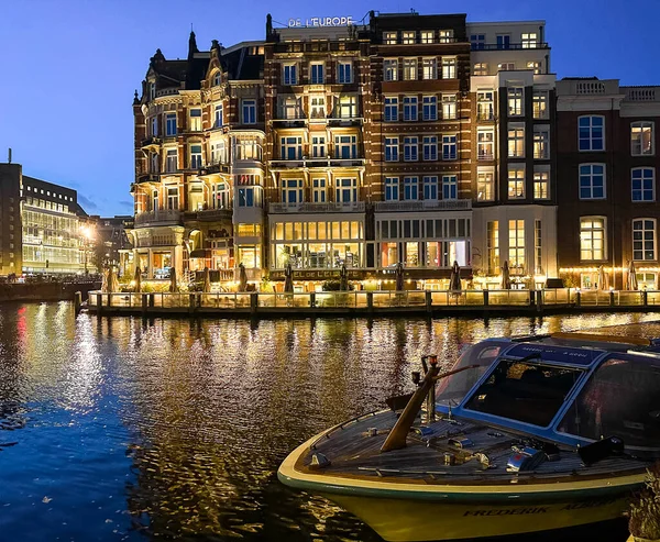 Damrak Engen Häusern Der Nacht Amsterdam Zentrum Niederlande Hochwertiges Foto — Stockfoto