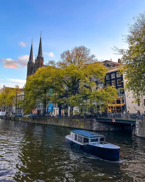Vue Sur Canal Amsterdam Avec Bateaux Vélos Coucher Soleil Pays — Photo