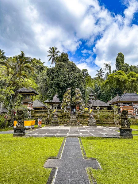 インドネシアのバリ島 ウブドにあるPura Gunung Kawi Sebatsu Gianya寺 高品質の写真 — ストック写真
