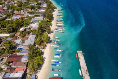 Lombok, Endonezya 'daki Gili Trawangan plajındaki Feribot Terminali, Güneydoğu Asya