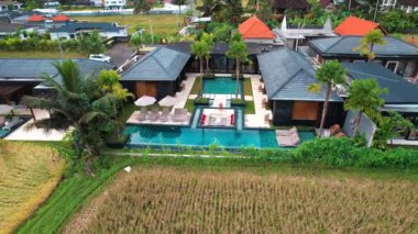 Ubud, Bali, Endonezya, Güney Doğu Asya 'daki yerleşim alanlarının hava görüntüsü