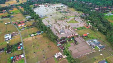 Ubud, Bali, Endonezya, Güney Doğu Asya 'daki yerleşim alanlarının hava görüntüsü