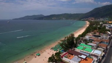 Patong sahilinin gün batımında, Phuket, Tayland 'daki hava manzarası. Yüksek kalite fotoğraf