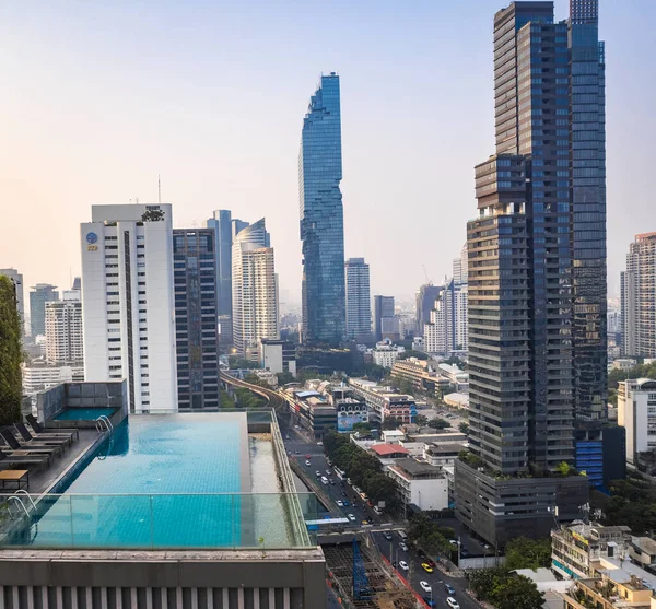 Bangkok, Tayland, Güney Asya 'daki Chong Nonsi iş ve finans bölgesinin havadan görüşü