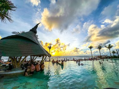 Kuta, Bali, Endonezya 'daki Petitenget Sahili manzarası. Yüksek kalite fotoğraf