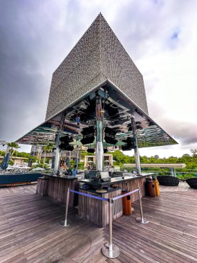 Endonezya, Bali 'deki uluwatu kayalıklarında bir plaj kulübü. Yüksek kalite fotoğraf