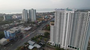 Pattaya Naklua 'daki Sukhumvit Yolu' nun havadan görünüşü Bang Lamung Bölgesi, Chon Buri, Tayland. Yüksek kalite fotoğraf