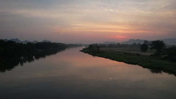 Вигляд Повітря Річку Квай Плавучі Будинки Провінції Канчанабурі Таїланд Південно — стокове відео