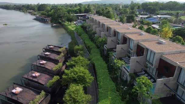 泰国坎查纳布里省夸伊河和浮动房屋的空中景观 东南亚 — 图库视频影像