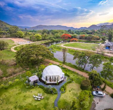 Khao Yai, Nakhon Ratchasima, Tayland, Asya 'nın güneydoğusunda çadırları olan bir kamp ya da gözleme.