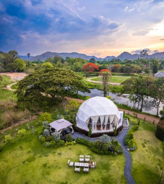 Khao Yai, Nakhon Ratchasima, Tayland, Asya 'nın güneydoğusunda çadırları olan bir kamp ya da gözleme.