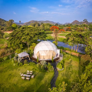 Khao Yai, Nakhon Ratchasima, Tayland, Asya 'nın güneydoğusunda çadırları olan bir kamp ya da gözleme.