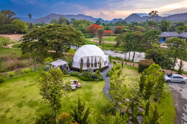 Khao Yai, Nakhon Ratchasima, Tayland, Asya 'nın güneydoğusunda çadırları olan bir kamp ya da gözleme.