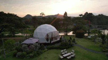 Khao Yai, Nakhon Ratchasima, Tayland, Asya 'nın güneydoğusunda çadırları olan bir kamp ya da gözleme.