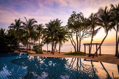 Hua Hin 'de sahil gündoğumu, Prachuap Khiri Khan, Tayland. Yüksek kalite fotoğraf