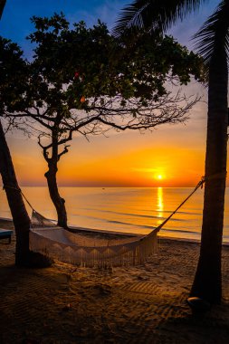 Hua Hin 'de sahil gündoğumu, Prachuap Khiri Khan, Tayland. Yüksek kalite fotoğraf