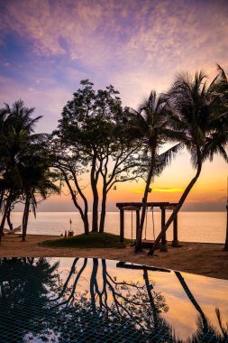 Hua Hin 'de sahil gündoğumu, Prachuap Khiri Khan, Tayland. Yüksek kalite fotoğraf