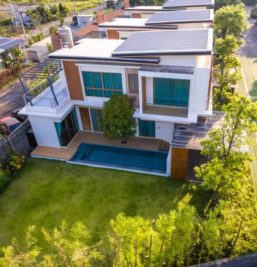 Hua Hin, Tayland, Güney Doğu Asya 'daki bir villanın havadan görüntüsü.